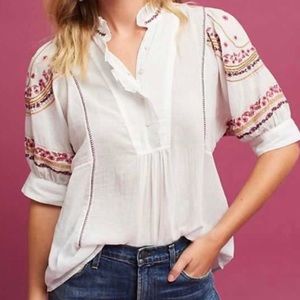 Anthropologie Akemi+Kin Gwyneth embroidered top M